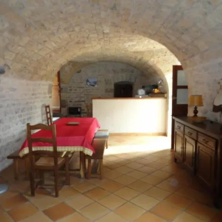House Communal * Larnagol